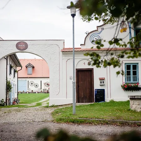 Wellness Bozi Oko Maison d'hôtes Malé Chrášťany